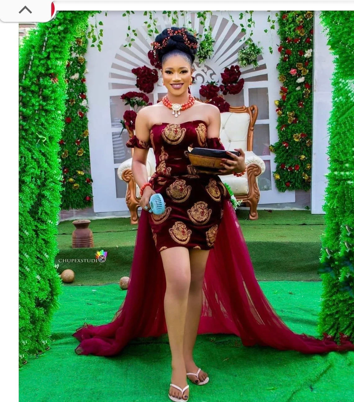 Bride in Isiagu dress for her Traditional Wedding