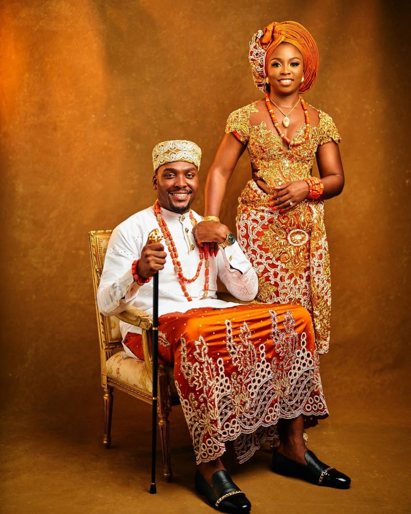 Intriguing Traditional Aseobi Styles for Couples