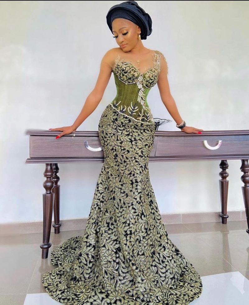 Charming Asoebi Style for Bridesmaids