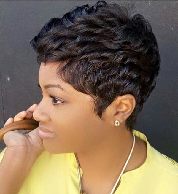 Curly Pixie Hairstyle for Black Women 8